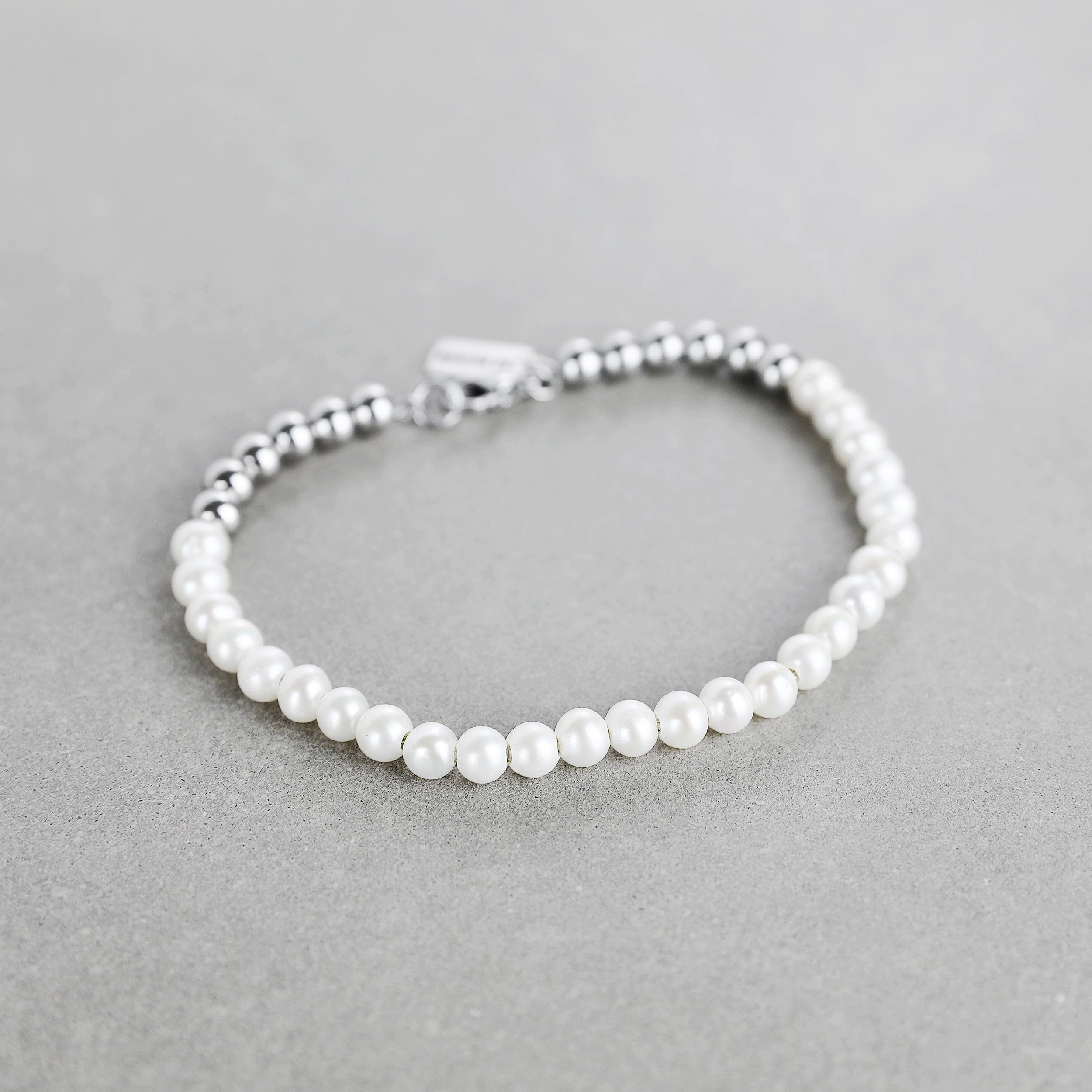Modern Pearl Bracelet - Pearl x Silver