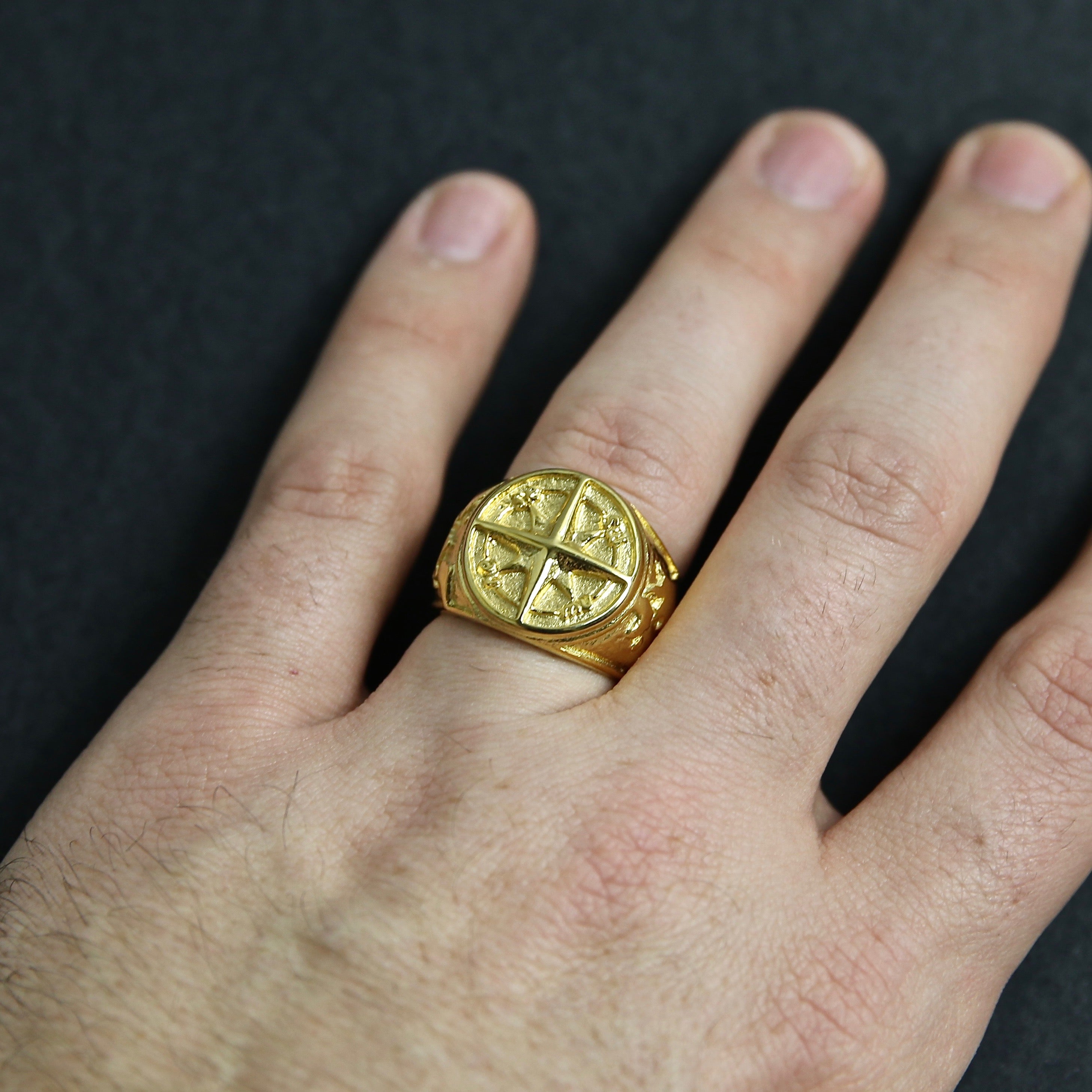 Compass Ring - Gold