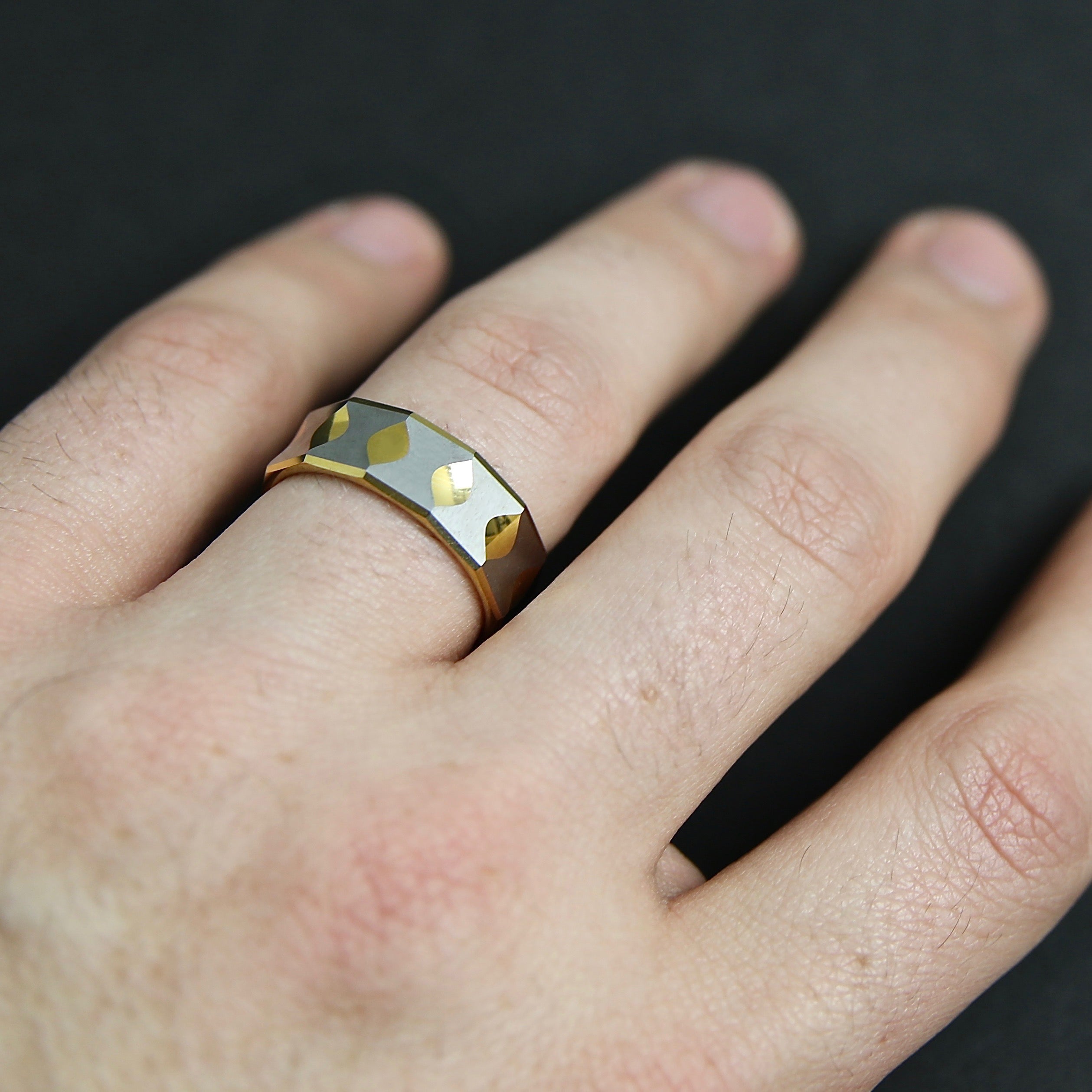 Faceted Tungsten Band - Gold x Silver