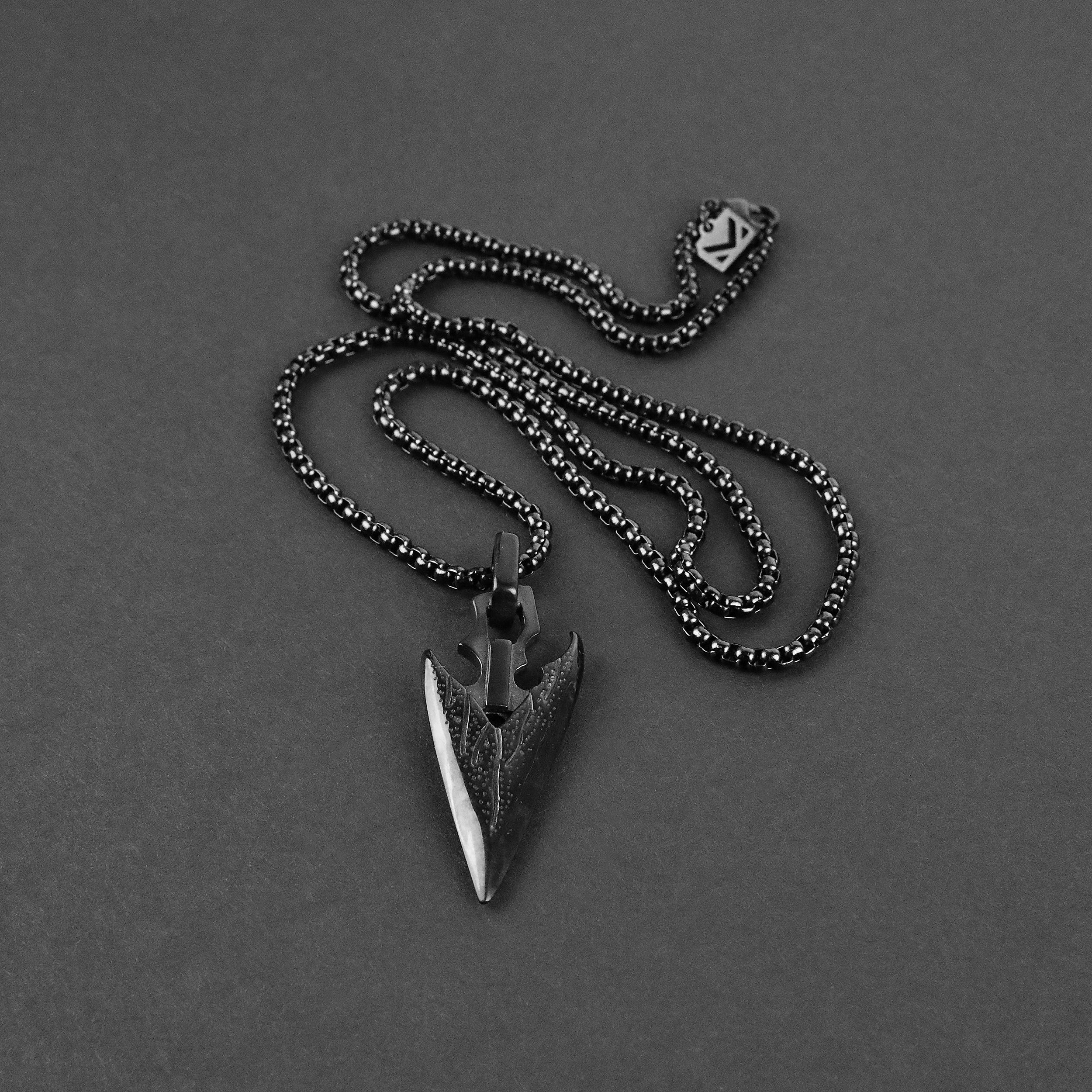Rugged Arrowhead Necklace - Black