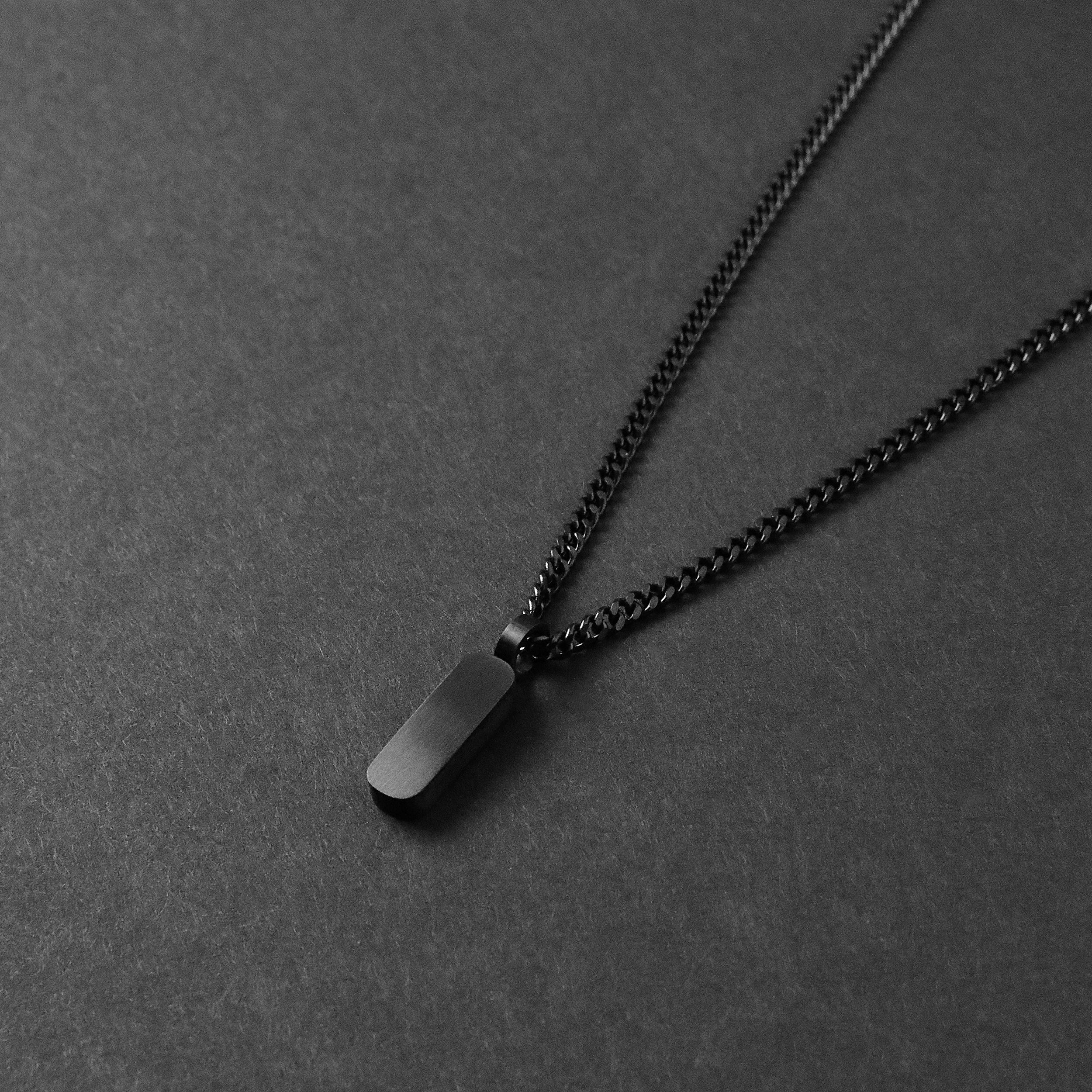 Minimal Bar Necklace - Black