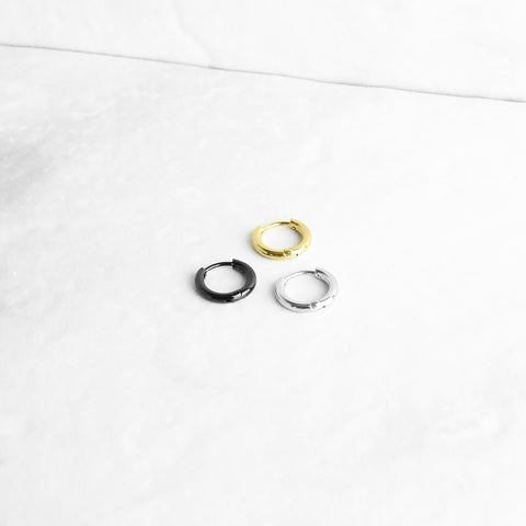 Minimal Round Earring - 2mm Black