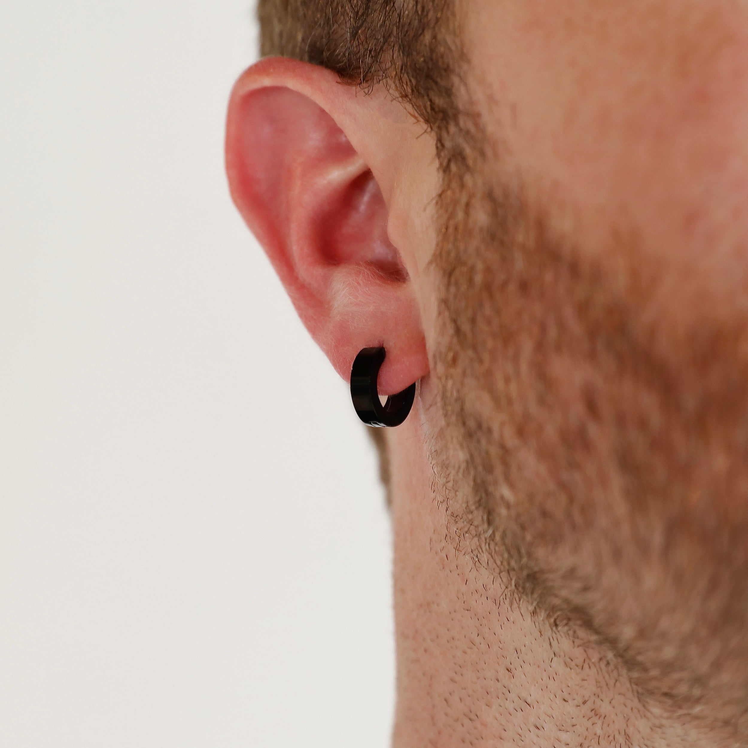 Round Earring - 4mm Black