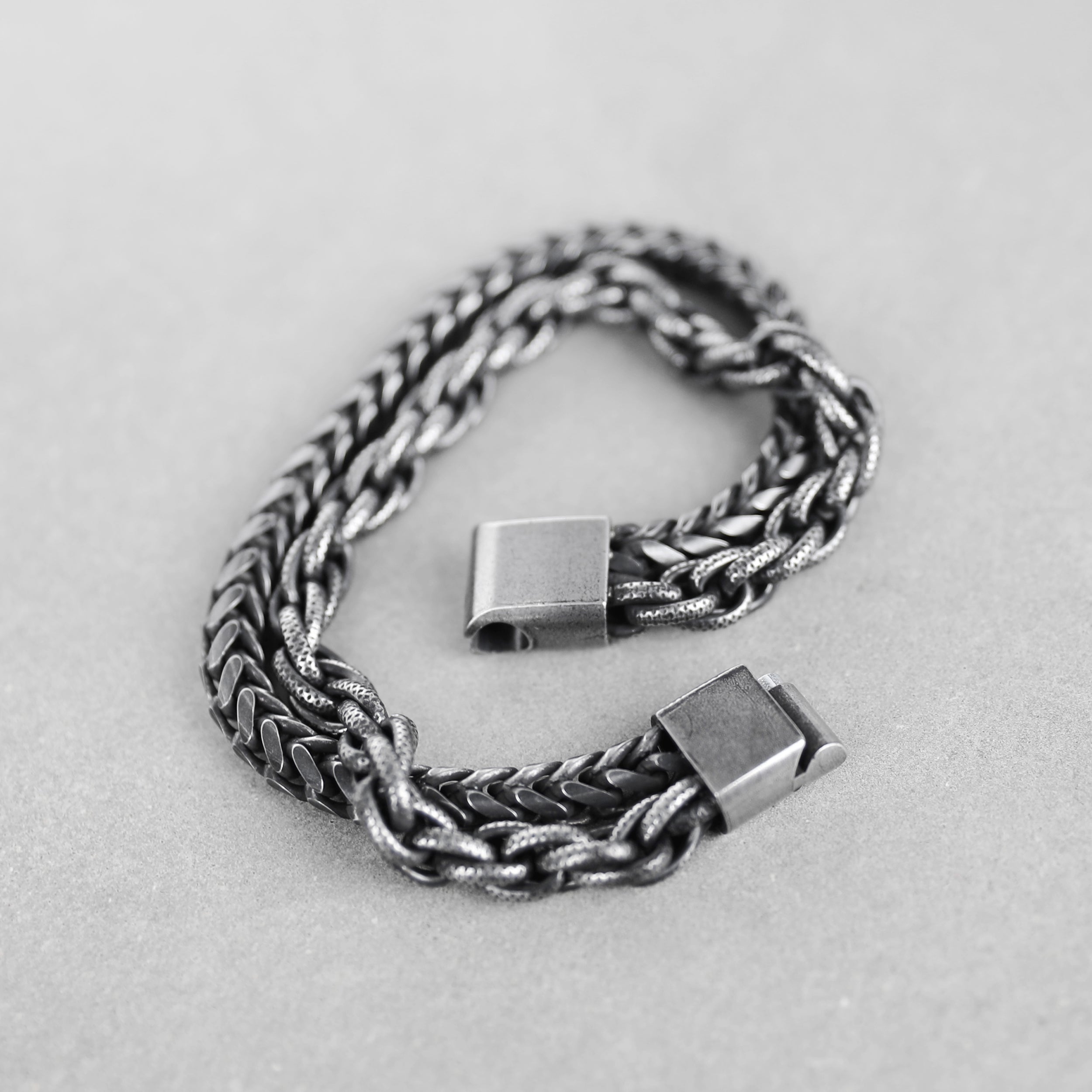 Franco Oval Link Chain Bracelet - Aged Silver 14mm