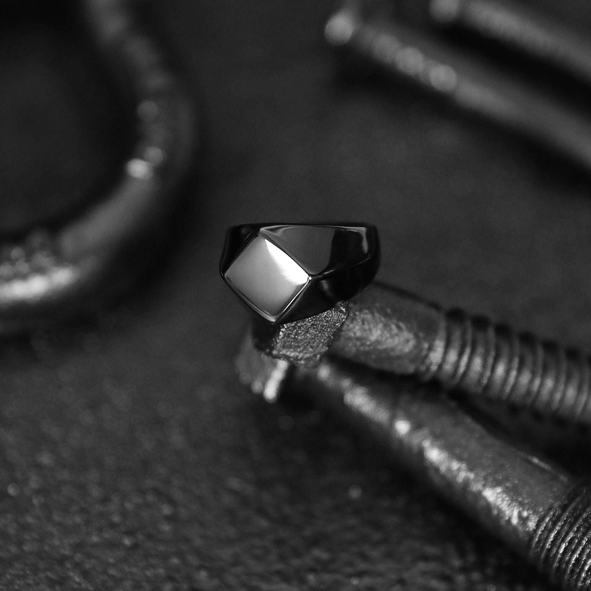 Solar Ring - Black