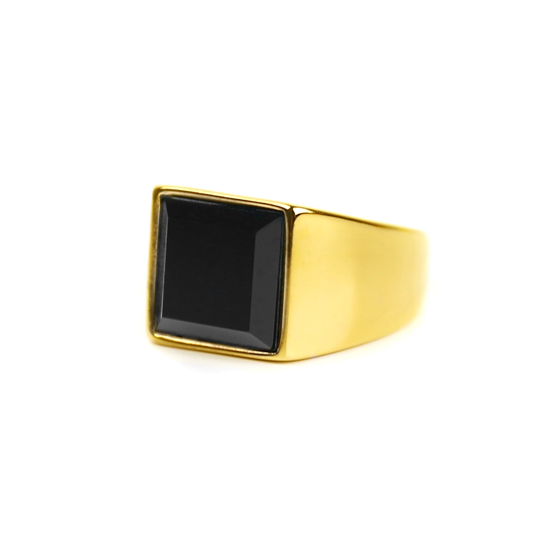 Modern Onyx Ring - Gold