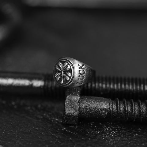 Good Luck Clover Ring - Aged Silver